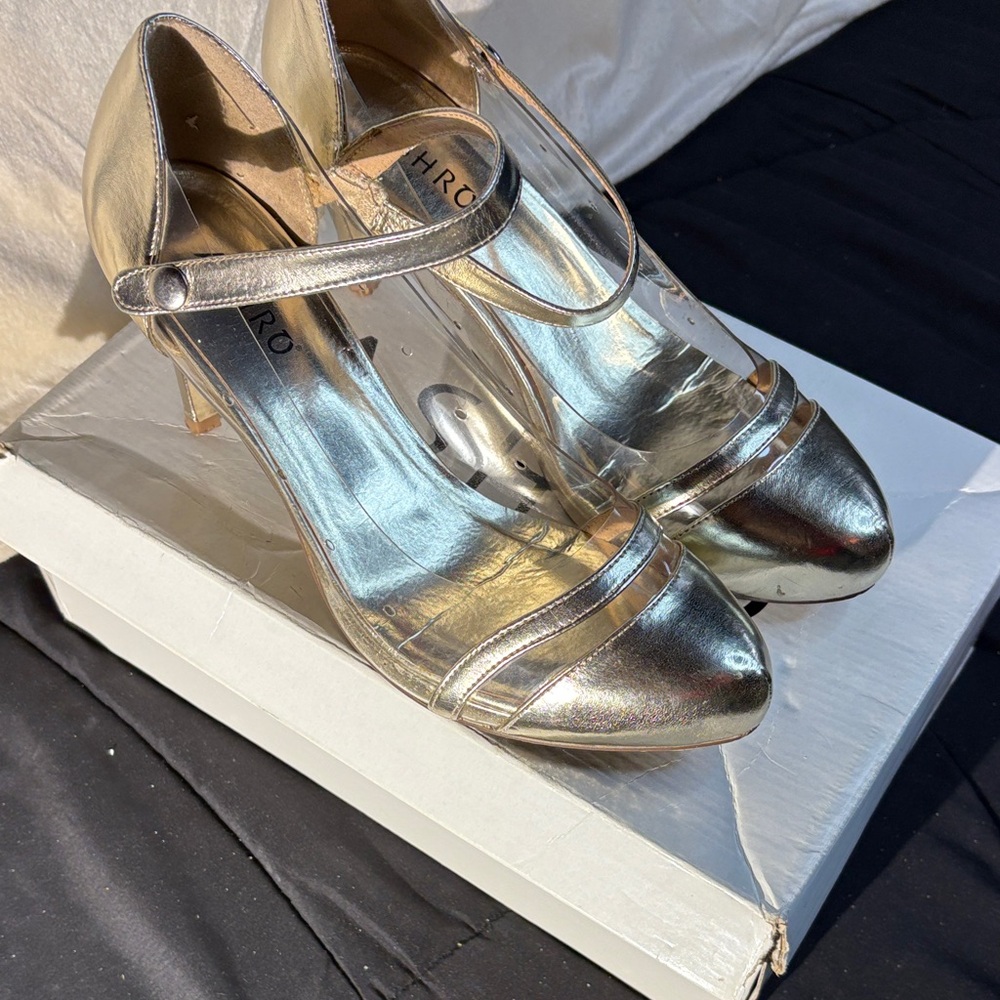 Chic Silver Women's Heels with Ankle Strap